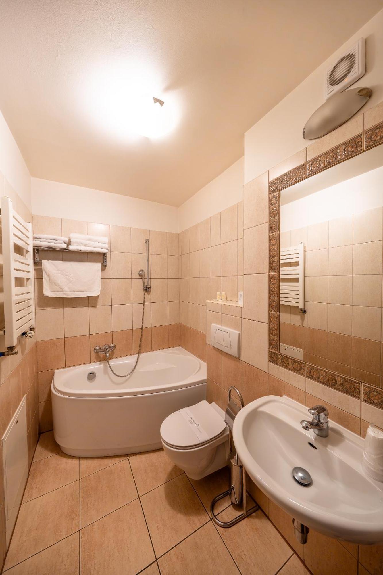 Hotel Secesja Krasków Eksteriør bilde