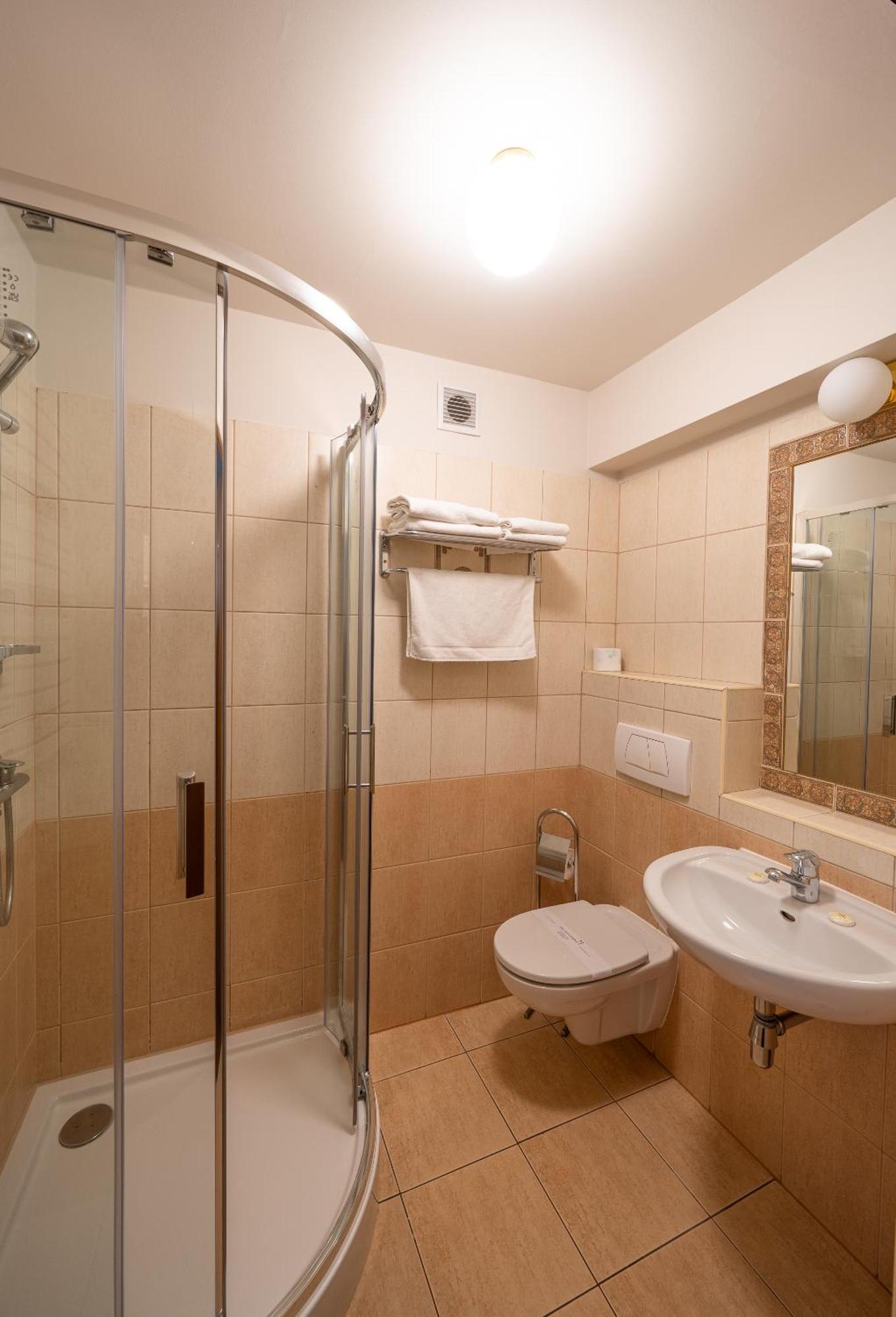 Hotel Secesja Krasków Eksteriør bilde